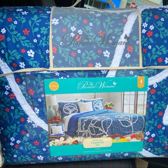 The Pioneer Woman Other - Comforter